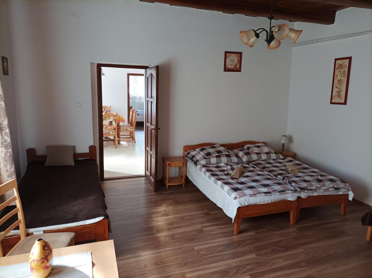 Hotel Kemences Vendeghaz Mikohaza Exteriér fotografie