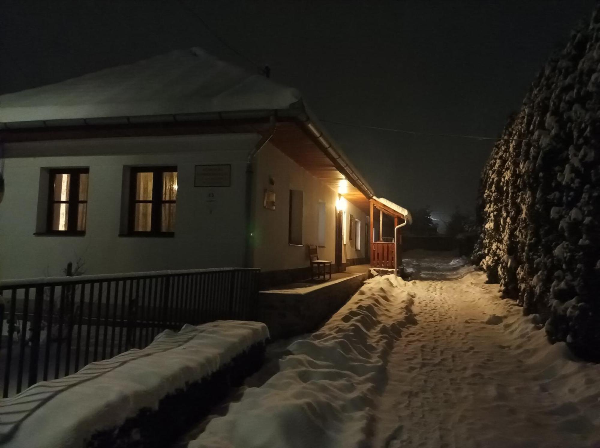 Hotel Kemences Vendeghaz Mikohaza Exteriér fotografie