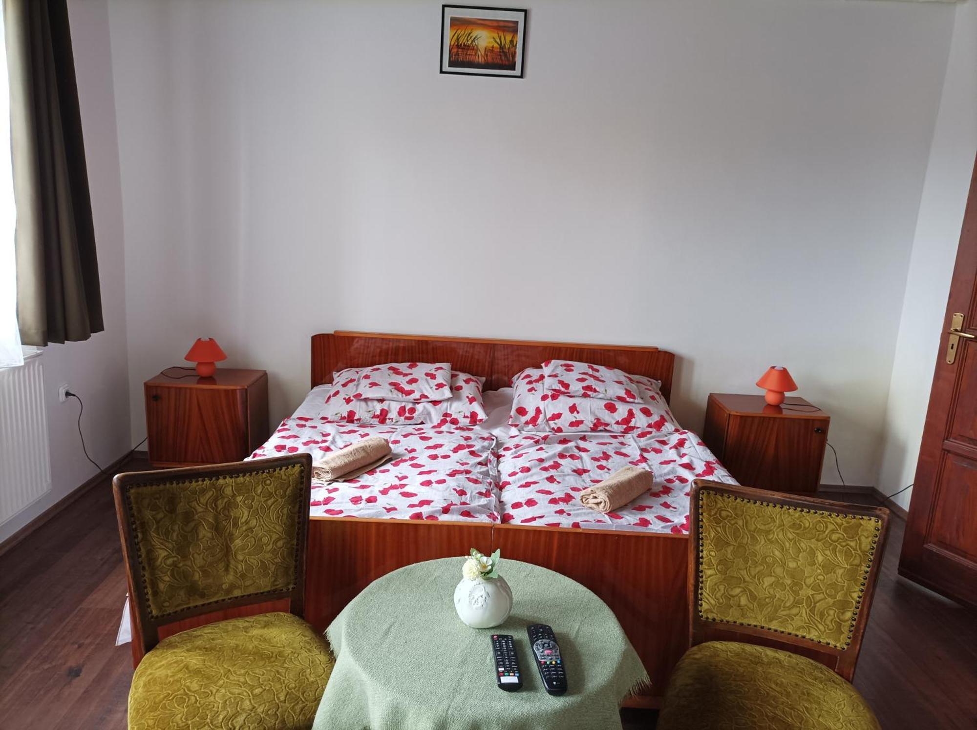 Hotel Kemences Vendeghaz Mikohaza Exteriér fotografie